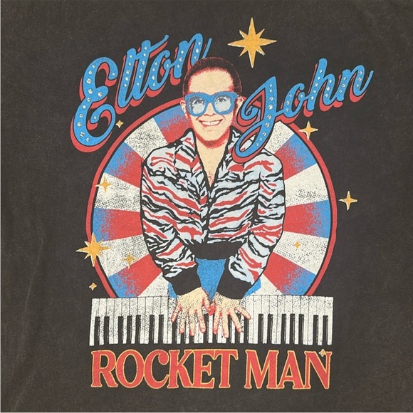 Elton John Rocket Man Graphic T-Shirt women size XS NWT - Picture 2 of 4